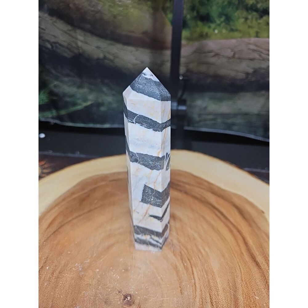 Zebra Stone Tower 341g 6in Tall